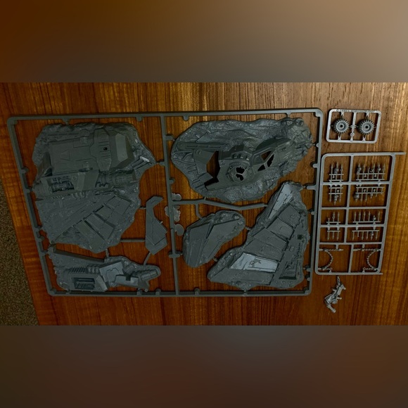 Warhammer-40,000 Battle for Macragge Game Set - Picture 6 of 10